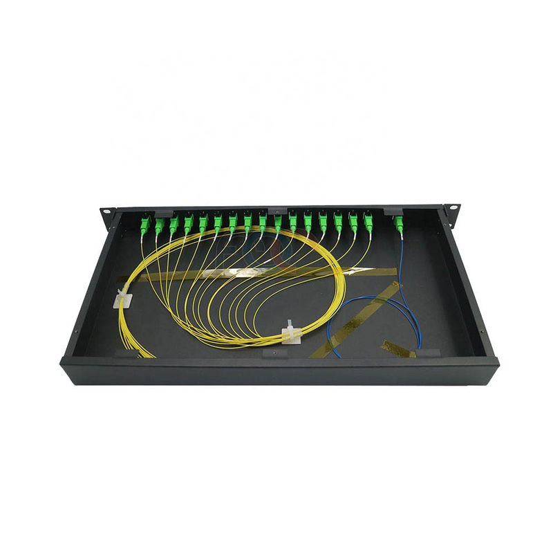 1x16 FTTH Pasif PLC Ayırıcı 1 RU 19&quot; Raf Montajlı SC APC Düşük PDL